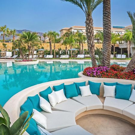 فندق Barcelo La Nucia Palms المظهر الخارجي الصورة The resort's main pool