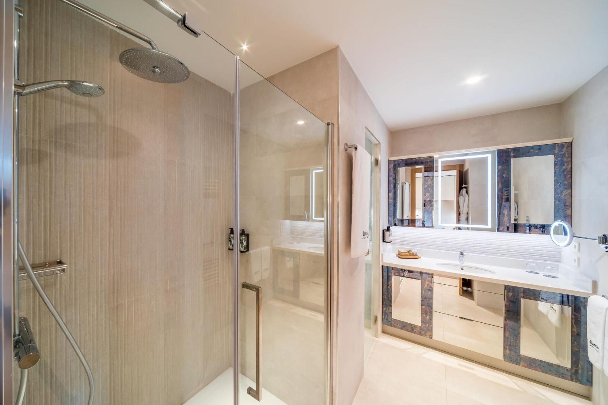 فندق Barcelo La Nucia Palms المظهر الخارجي الصورة A shower enclosure